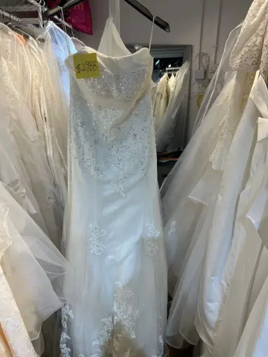 雪絨雕花珠飾婚紗